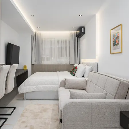 Apart-hotel Amelie By Halu! Tessalónica