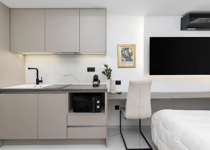 Apart-hotel Amelie By Halu! Tessalónica